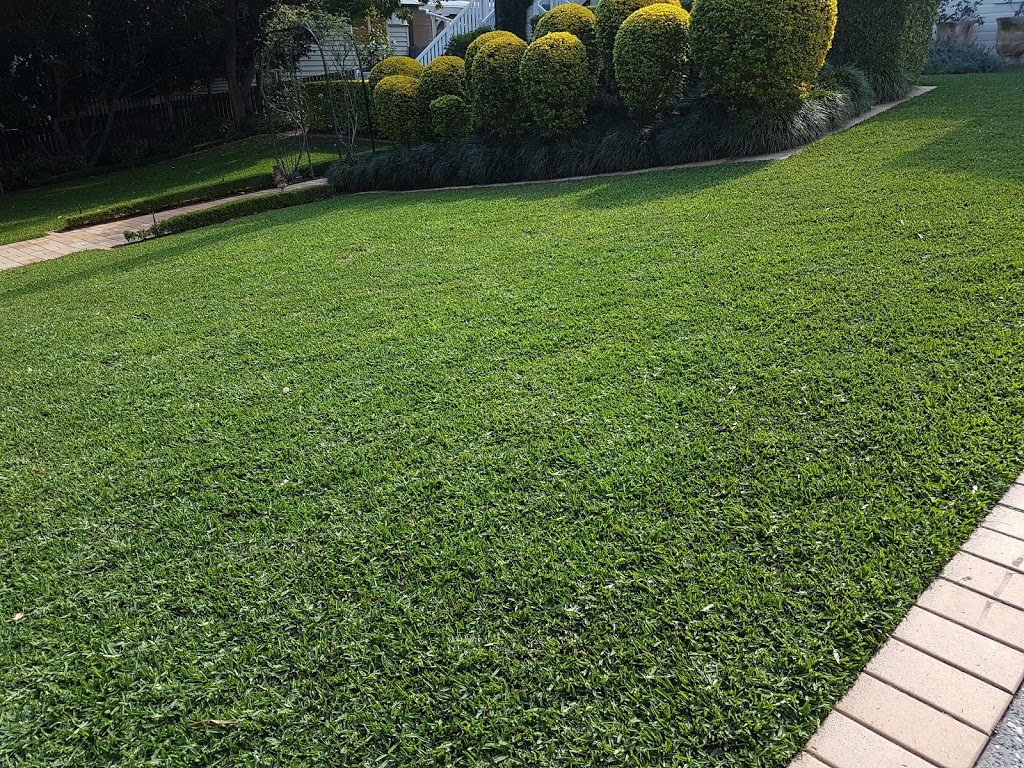 Golden Finch Lawns |  | 202 Banffs Ln, Coominya QLD 4311, Australia | 0419029969 OR +61 419 029 969