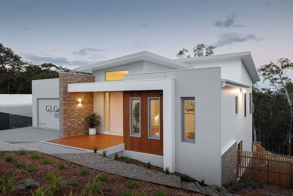 G.J. Gardner Homes - Sapphire Coast Display (Merimbua Design) | 160 Mirador Dr, Mirador NSW 2548, Australia | Phone: (02) 6495 6200
