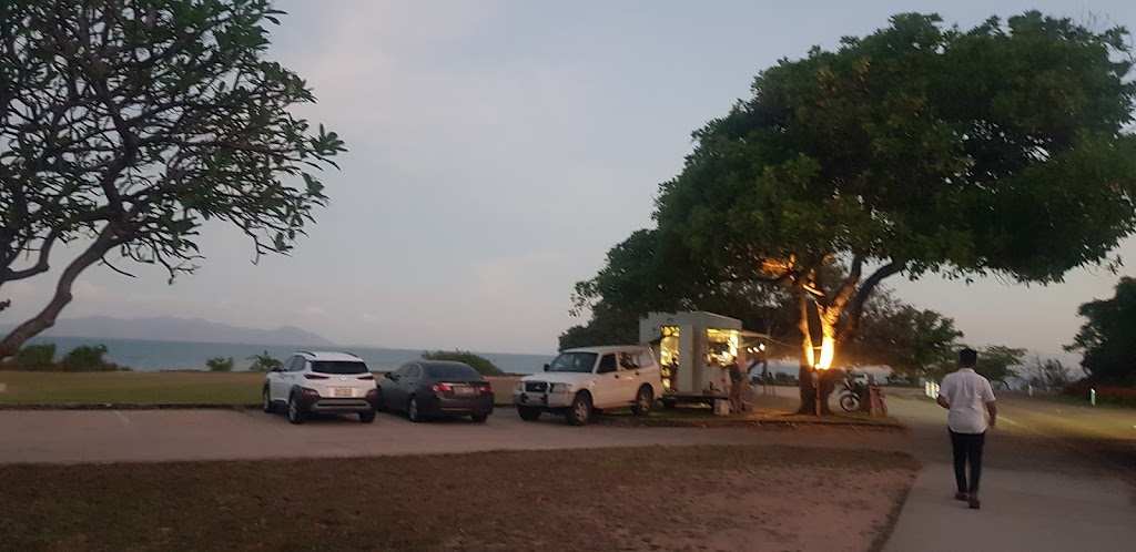 Ceylon Curry corner foodtruck | Nelly Bay Rd, Nelly Bay QLD 4819, Australia | Phone: 0423 331 354