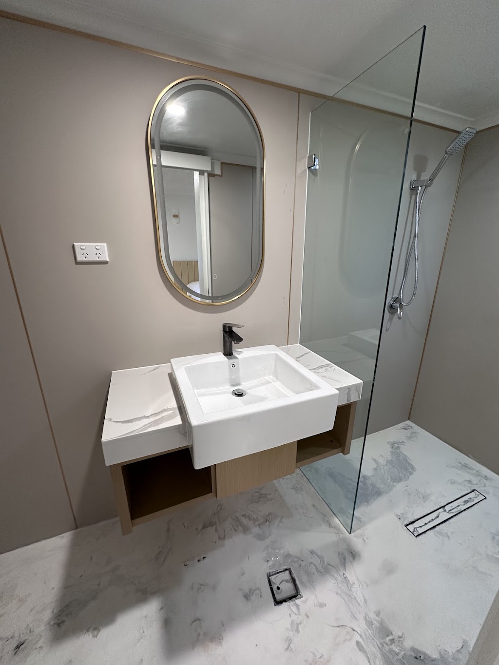 Venus Resort | 309A The Entrance Rd, Long Jetty NSW 2261, Australia | Phone: 0493 986 313