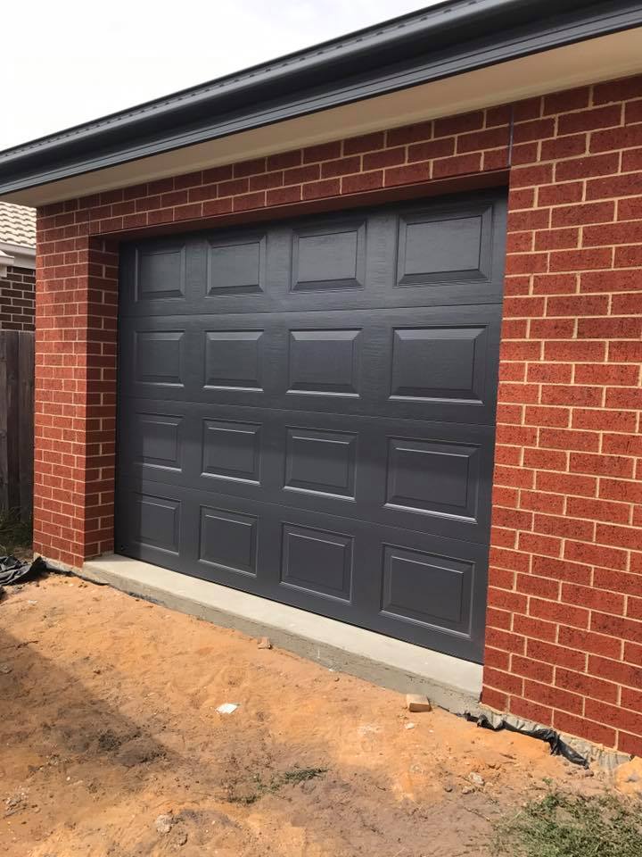 Bairnsdale & District Garage Doors | 7 Collins St, Bairnsdale VIC 3875, Australia | Phone: 0412 516 433