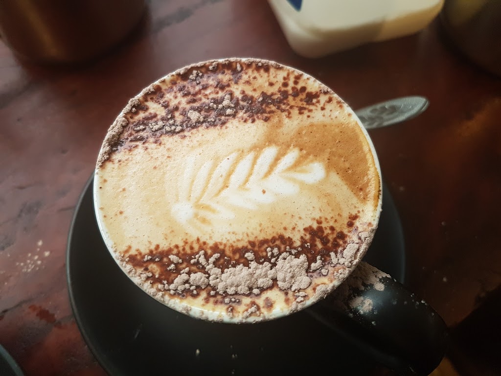 Crema Lovers Cafe | cafe | 1-5 Eagle Heights Rd, Tamborine Mountain QLD 4272, Australia | 0755451888 OR +61 7 5545 1888