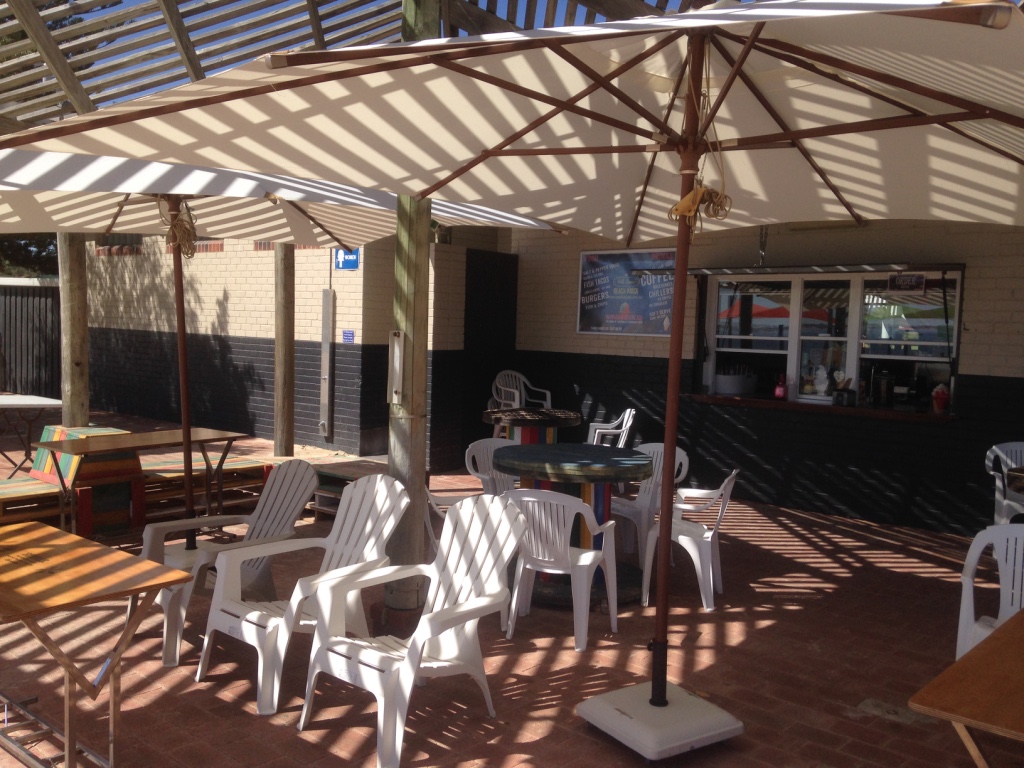 Photo by Lisa White. Hello Summer Beach Kiosk | cafe | Lot 829 Anchor Cove, Koombana Bay, Bunbury WA 6230, Australia | 0412758471 OR +61 412 758 471