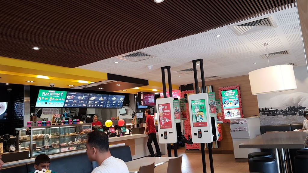 McDonalds Kincumber | meal takeaway | Avoca Dr, Kincumber NSW 2250, Australia | 0243696633 OR +61 2 4369 6633