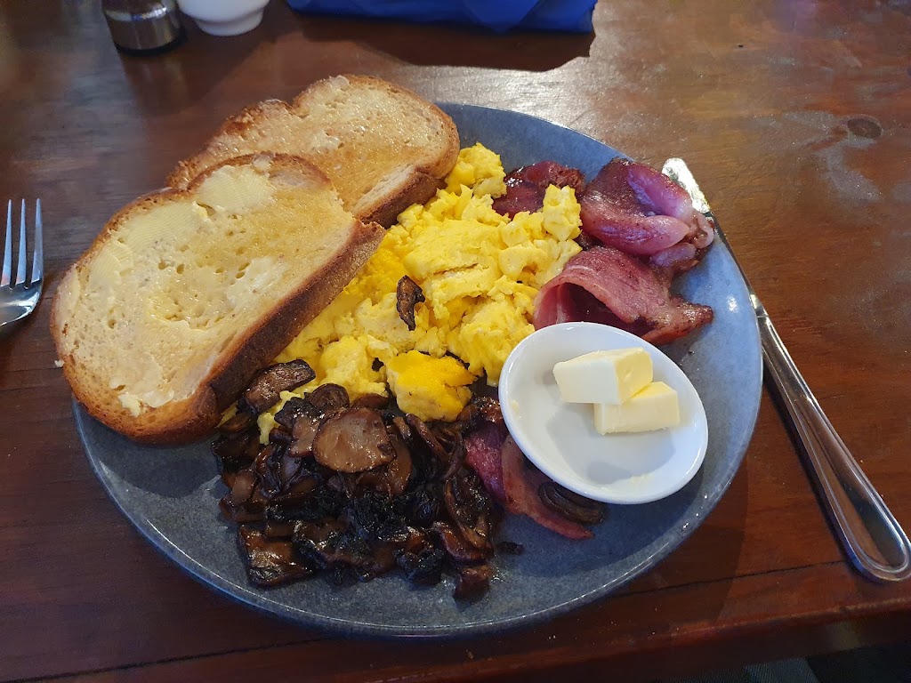 Bucks Bistro | 14 Miller St, Springton SA 5235, Australia | Phone: (08) 8568 2999