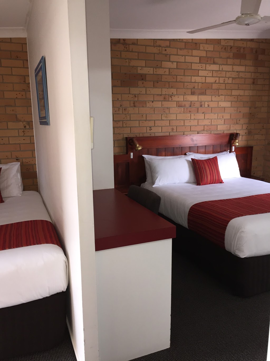 Pacific Sun Motor Inn | lodging | 9 - 11 Bauer St, Bargara QLD 4670, Australia | 0741592350 OR +61 7 4159 2350