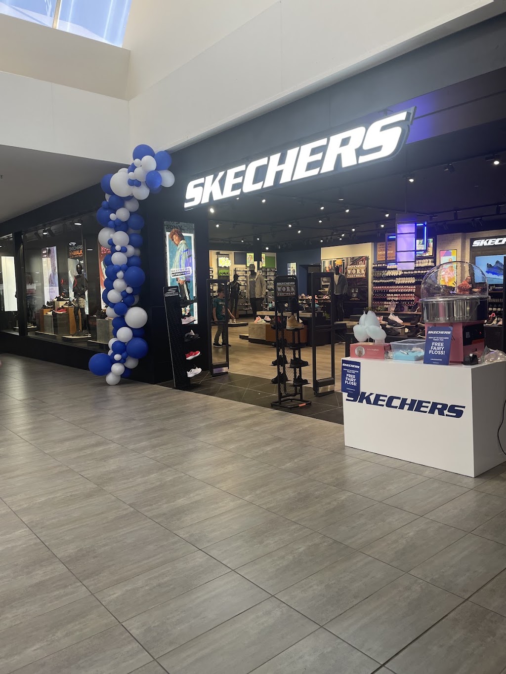 Skechers Lansell Square | Shop 111-113 Lansell Square, 267 High St, Kangaroo Flat VIC 3555, Australia | Phone: (03) 4400 9074