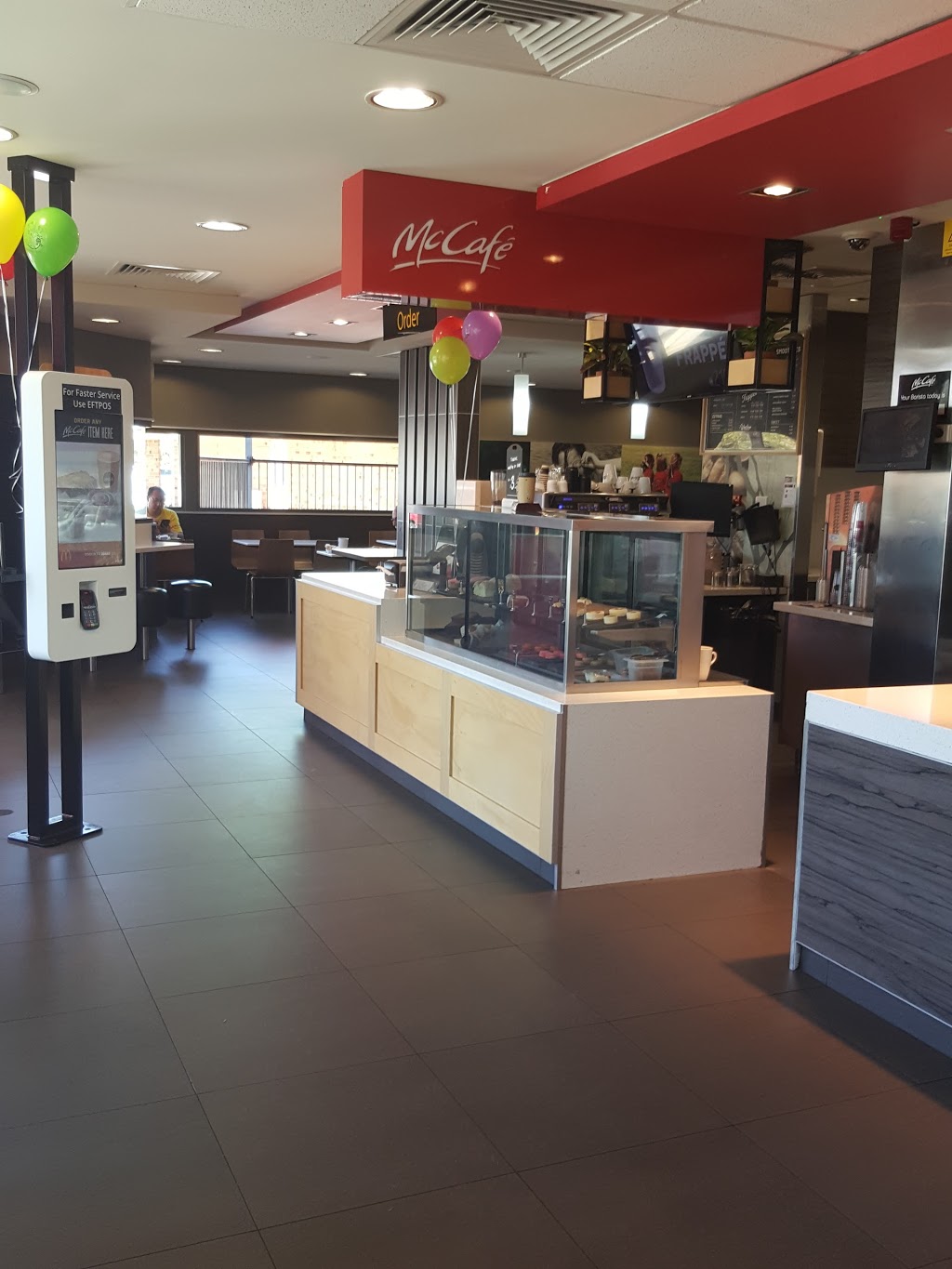 McDonalds Forrestfield | cafe | 70 Hale Rd, Forrestfield WA 6058, Australia | 0893591266 OR +61 8 9359 1266