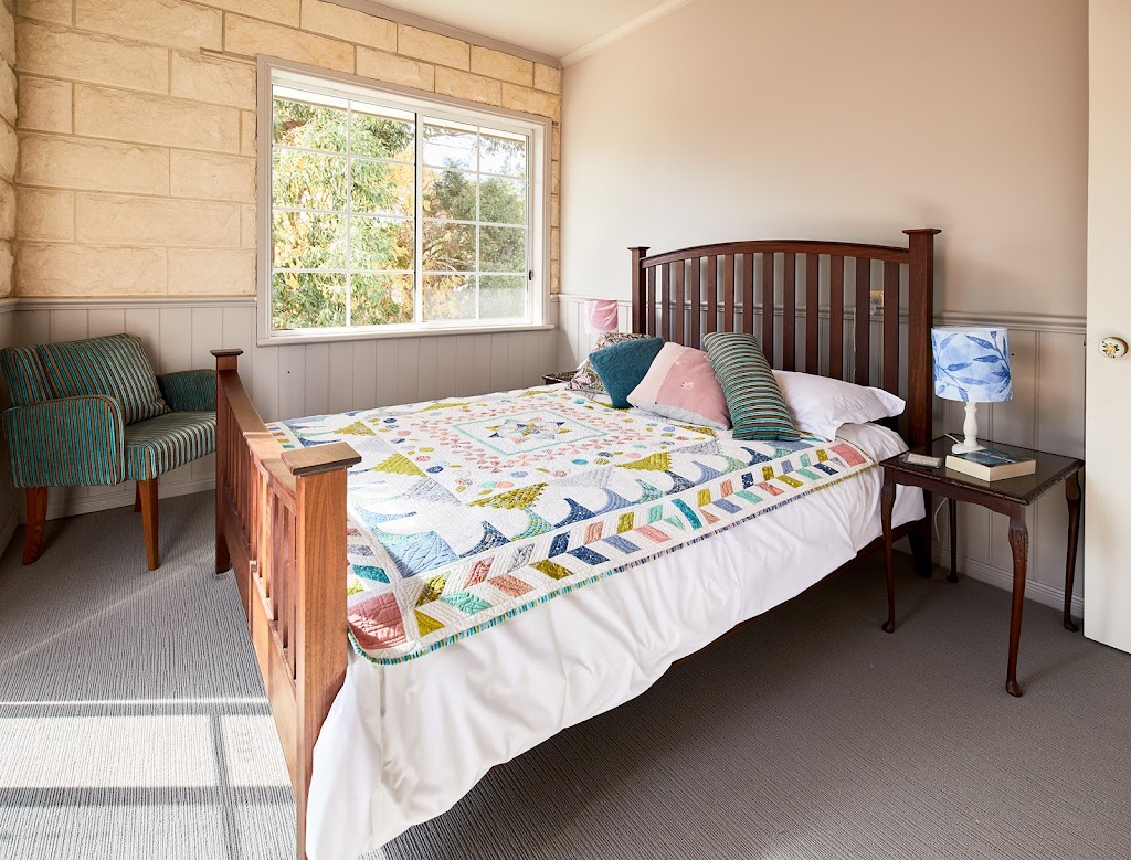 Create Retreats Harcourt | 117 Harmony Way, Harcourt VIC 3453, Australia | Phone: 0422 976 439