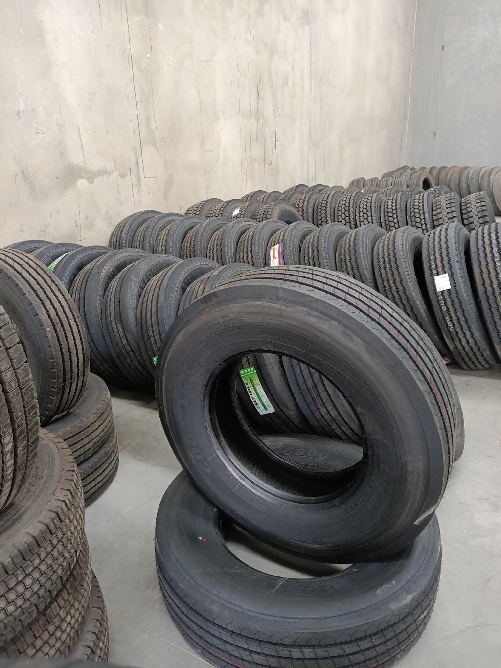 North Star Tyres | car repair | 23 Paraweena Dr, Truganina VIC 3029, Australia | 0433522674 OR +61 433 522 674