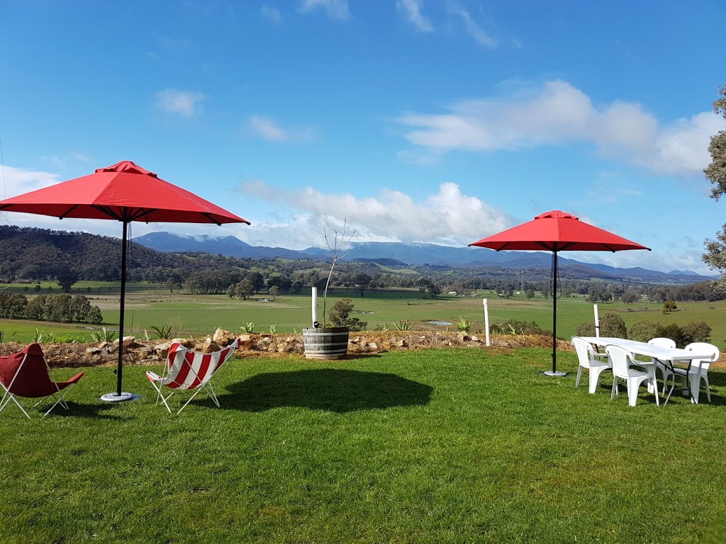 Red Feet Wines | 49 Cemetery Ln, King Valley VIC 3678, Australia | Phone: (03) 5729 3535