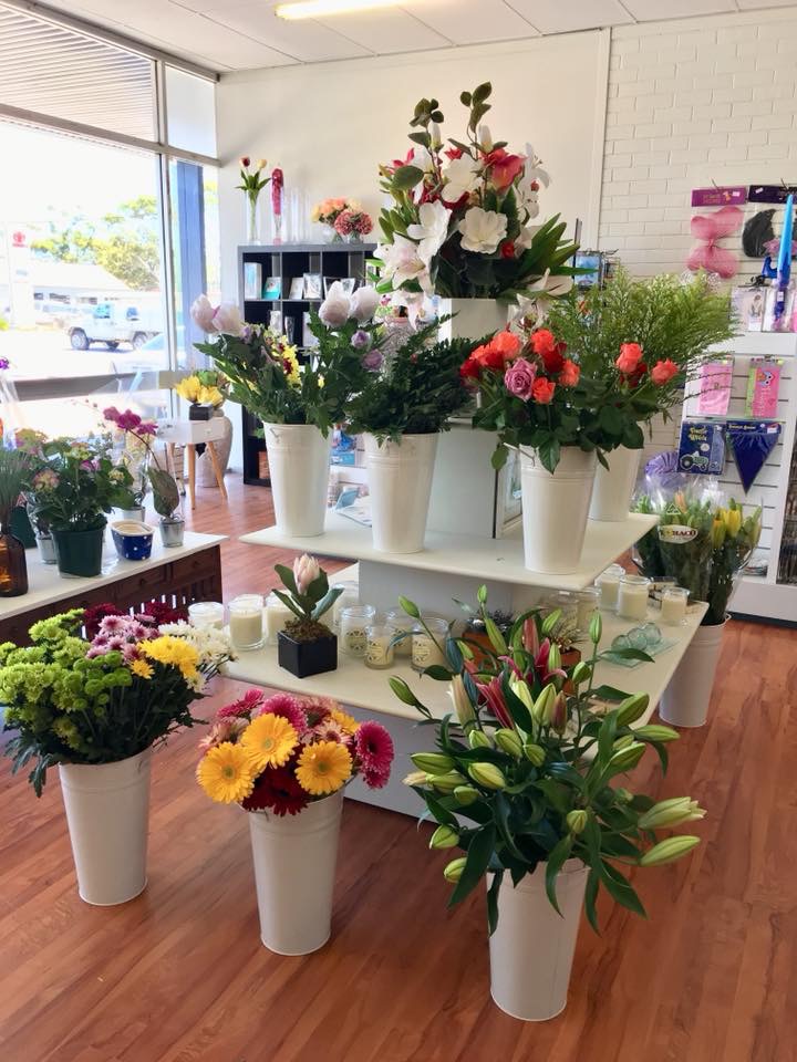 Boxes and Bouquets Flower Bar | florist | u2/91 Gardiner St, Moora WA 6510, Australia | 0427511945 OR +61 427 511 945