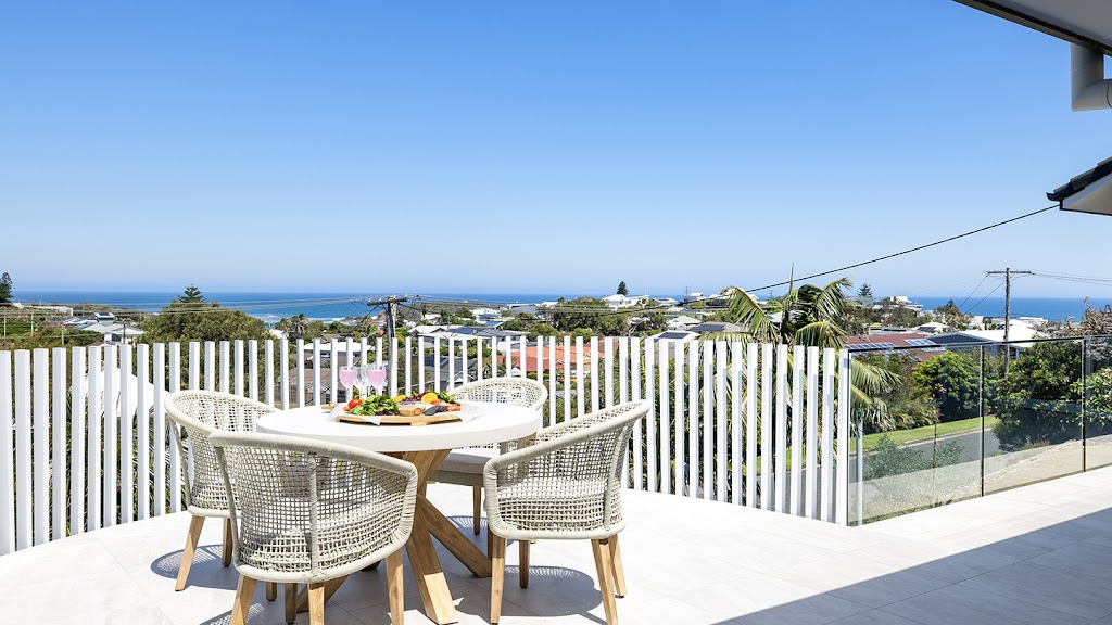 Sea Essence On Kingsley | 26 Kingsley Dr, Boat Harbour NSW 2316, Australia | Phone: (02) 4044 5021