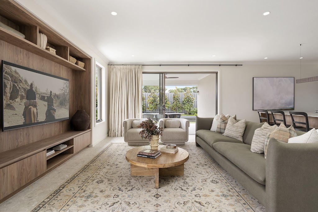McDonald Jones - Menangle Park Display Homes | 22 Poseidon St, Menangle Park NSW 2563, Australia | Phone: 1300 555 382