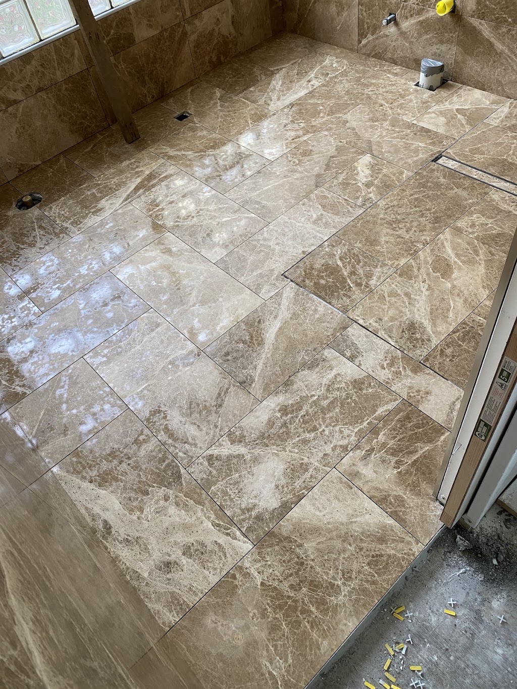 hazara tiling specialist | 11 Redleaf Cl, Hampton Park VIC 3976, Australia | Phone: 0424 044 071