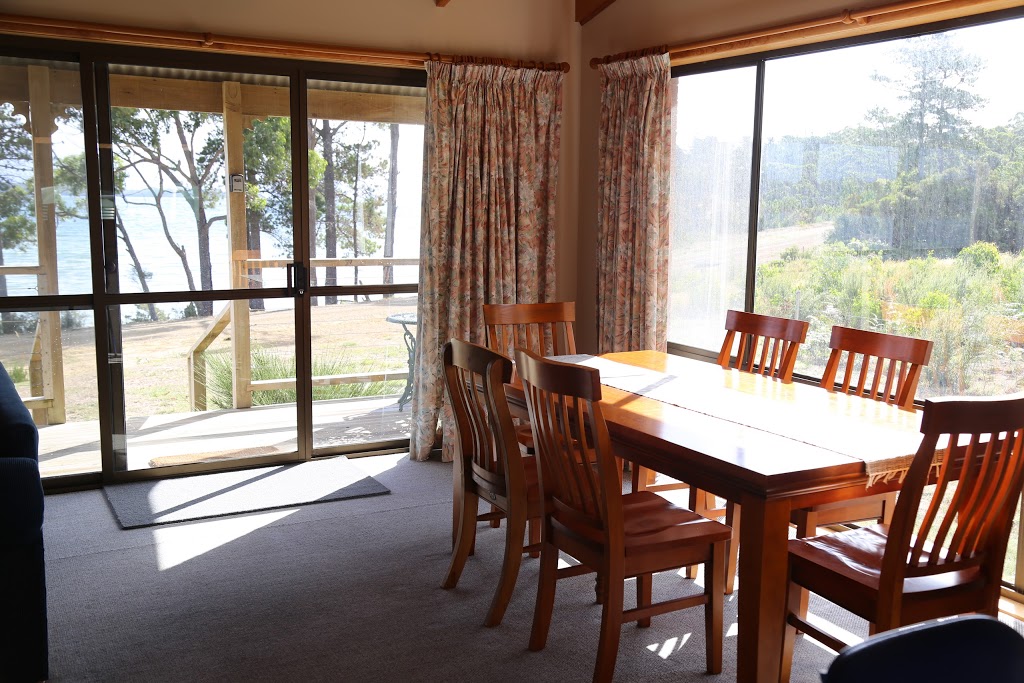 Daniels Bay Retreat | lodging | 32 Cemetery Rd, Lunawanna TAS 7150, Australia | 0408579563 OR +61 408 579 563