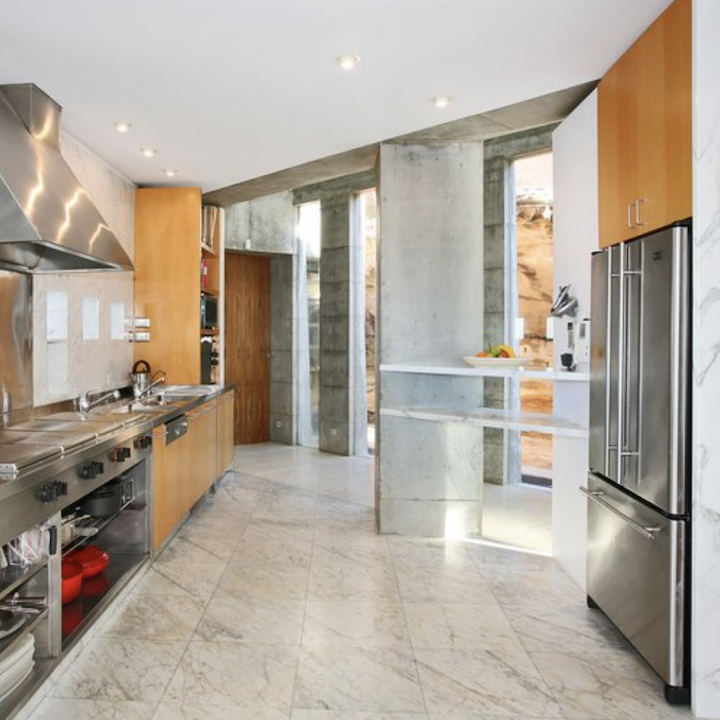 The Crypto Castle | 14 Bunya Parade, South Coogee NSW 2034, Australia | Phone: 0451 118 799