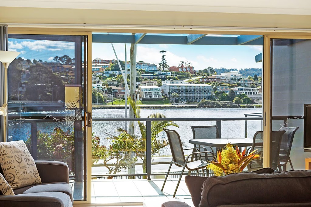 Sails Luxury Apartments Merimbula - Lake Views!!! | 62 Fishpen Rd, Merimbula NSW 2548, Australia | Phone: (02) 6495 2266