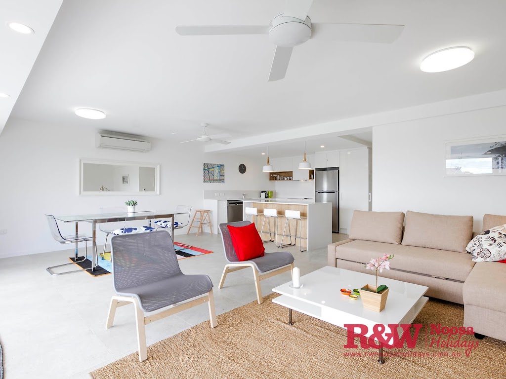 Noosa Soon Apartment 8 - RW Noosa Holidays | 8 Edgar Bennett Av, Noosa Heads QLD 4567, Australia | Phone: (07) 5448 0966