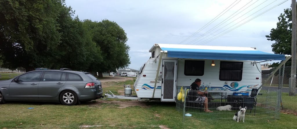 Sale Showgrounds Motor Home Park | park | Sale-Maffra Rd, Sale VIC 3850, Australia | 0351444632 OR +61 3 5144 4632