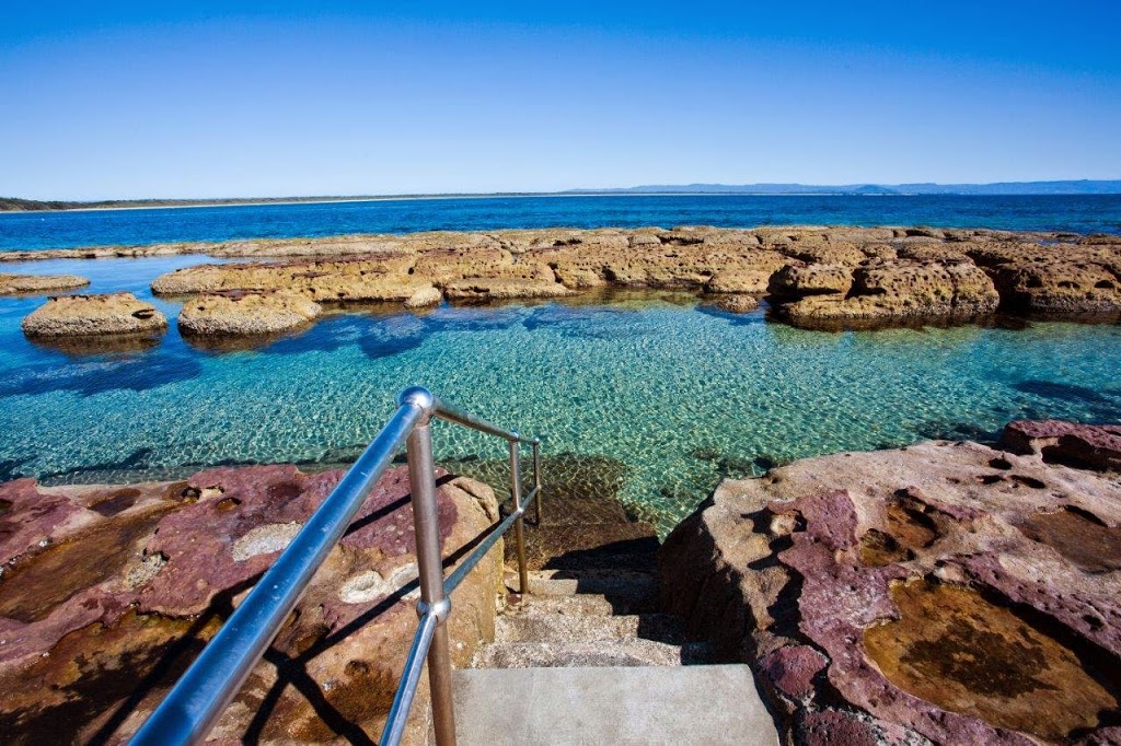 Comfort on the Rocks | lodging | 11 Beecroft Parade, Currarong NSW 2540, Australia | 0409581147 OR +61 409 581 147