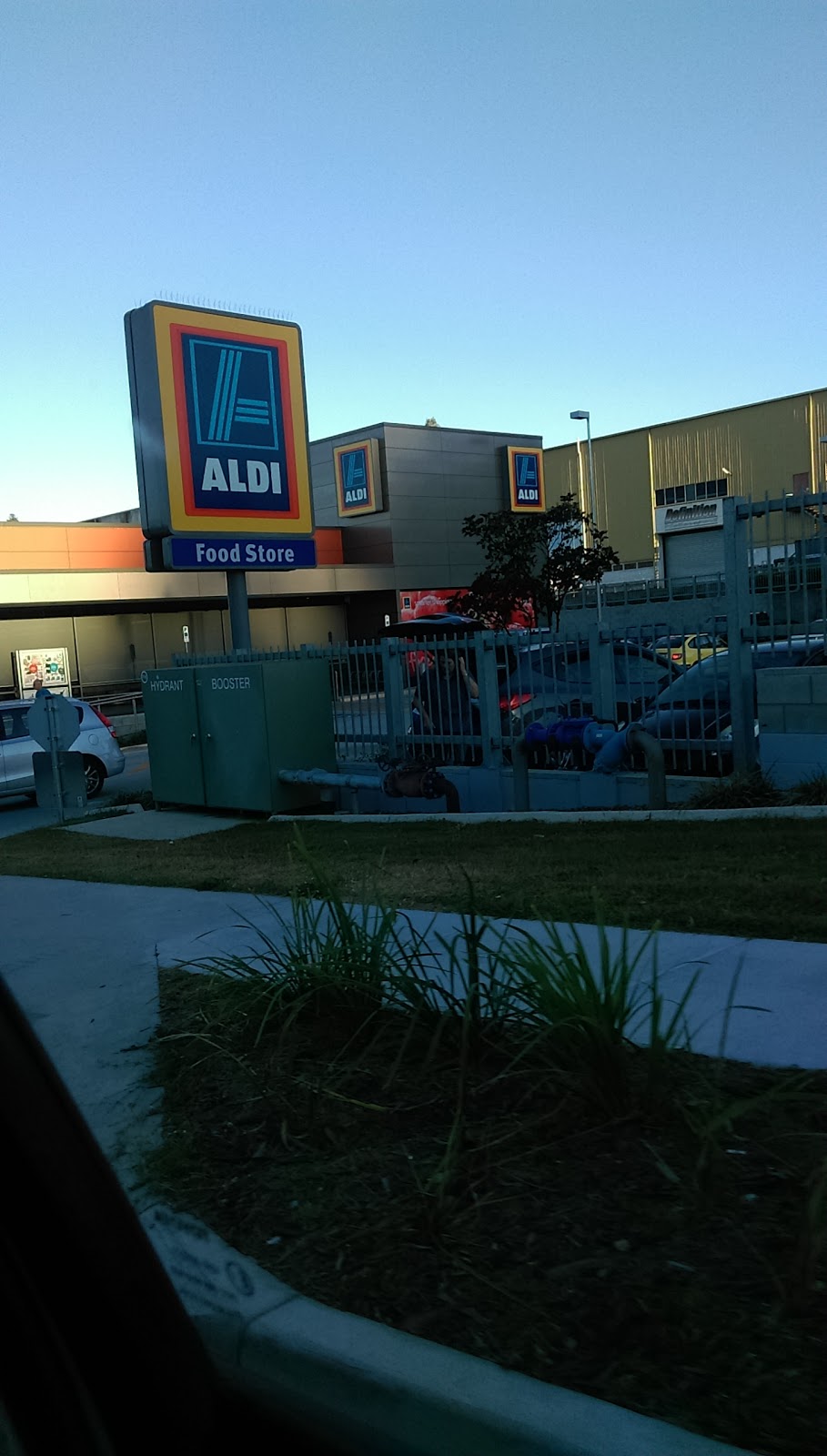ALDI Mt Gravatt East | supermarket | 489 Creek Rd, Mount Gravatt East QLD 4122, Australia