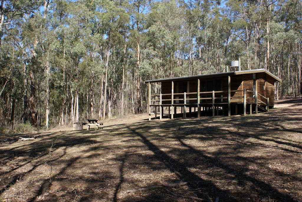 Parkvale Holiday Cabins | 140 Waterholes Rd, Granite Rock VIC 3875, Australia | Phone: 0448 794 750