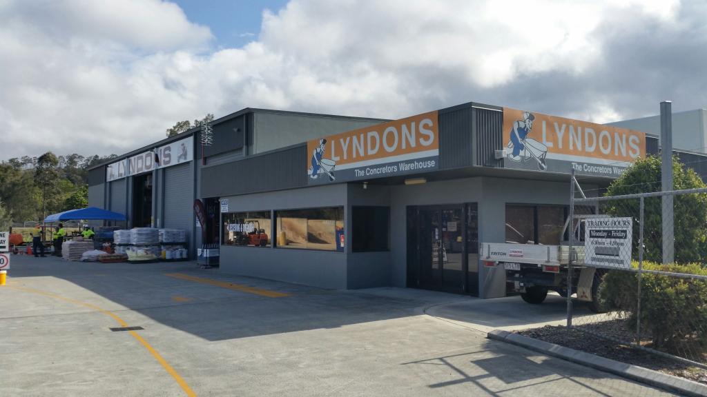Lyndons - Burleigh Heads | hardware store | 28/32 Township Dr, Burleigh Heads QLD 4220, Australia | 0755935050 OR +61 7 5593 5050