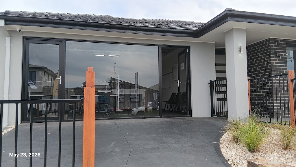 Frenken Homes Display (Riverfield) | 26 & 28 Cyan Avenue, Clyde VIC 3978, Australia | Phone: 0439 861 471