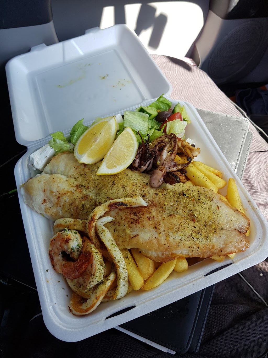 Jannali Village Seafood | meal takeaway | 563 Box Rd, Jannali NSW 2226, Australia | 0295282677 OR +61 2 9528 2677