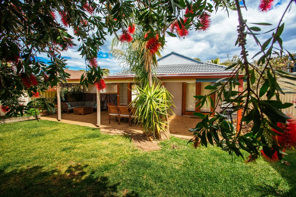 Sunbaker Beach House | lodging | 96 Penguins Head Rd, Culburra Beach NSW 2540, Australia | 1300183983 OR +61 1300 183 983