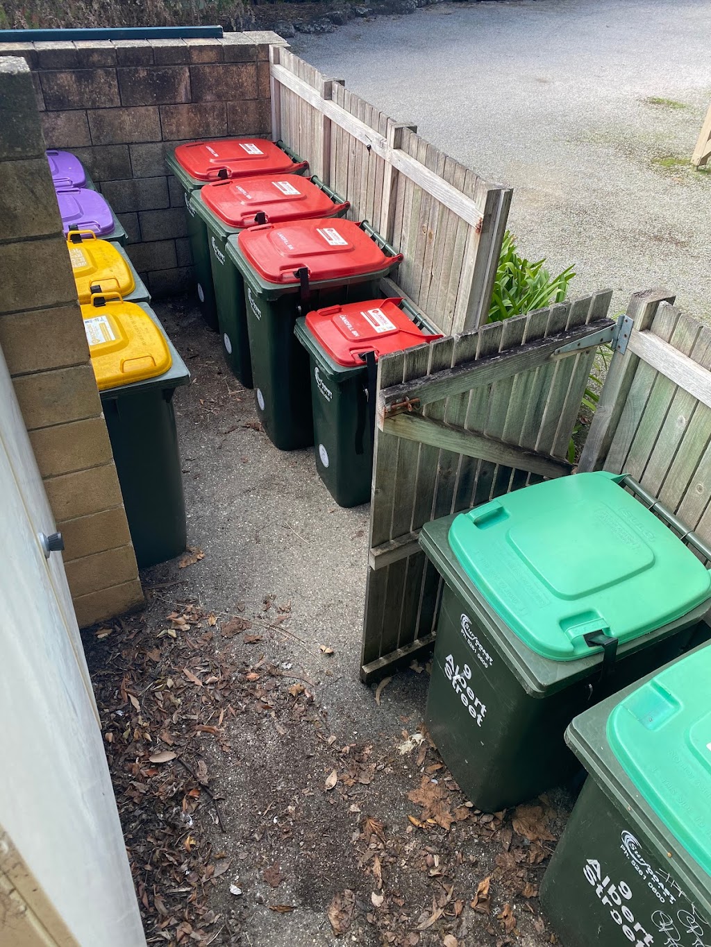 The Bin Kid & Co | Shop 1/44 Great Ocean Rd, Aireys Inlet VIC 3231, Australia | Phone: 0416 040 604