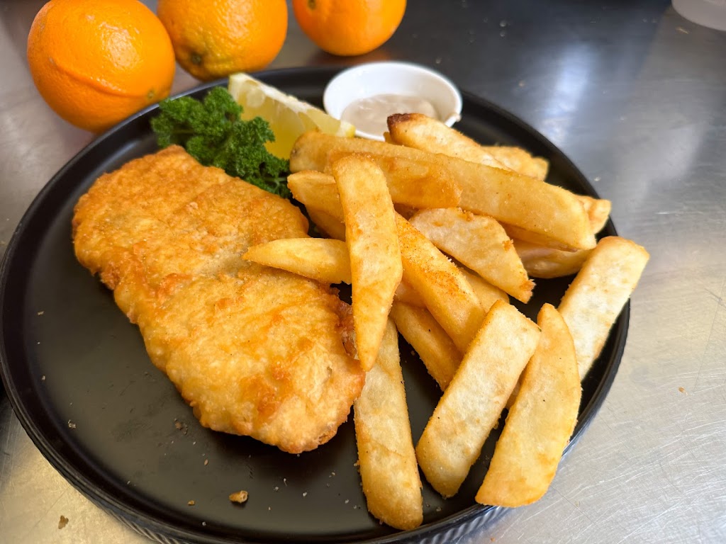 Tasting Lounge (inside Stanthorpe Holiday Park) | 26806 New England Hwy, Severnlea QLD 4380, Australia | Phone: 0483 966 766