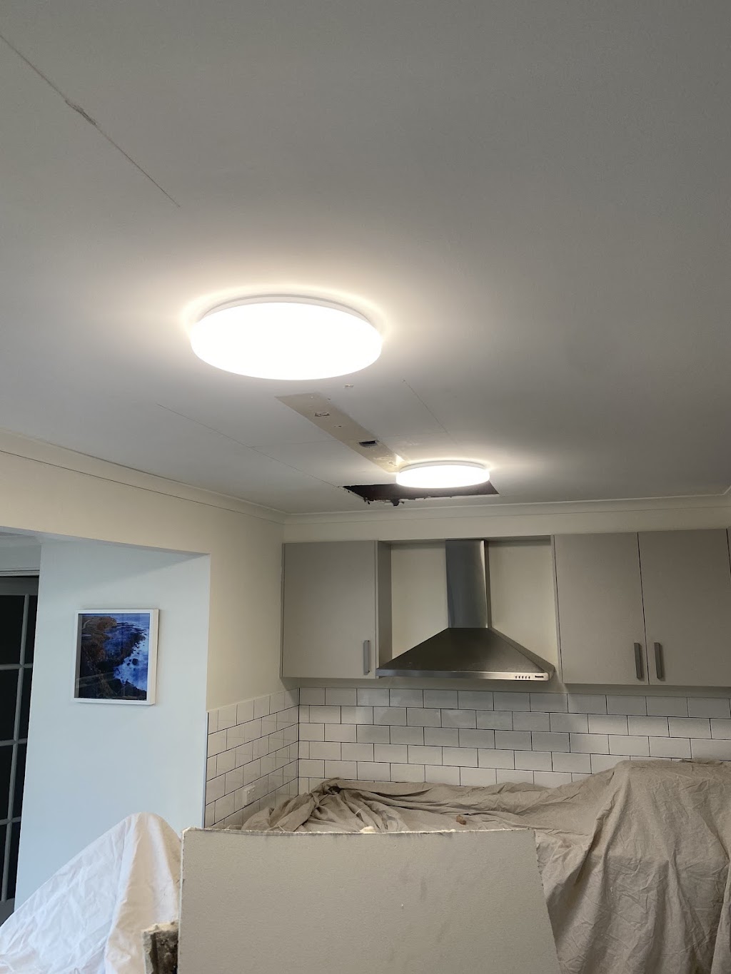Merv’s Electrical | 127 Willandra Cct, Warragul VIC 3820, Australia | Phone: 0423 669 011