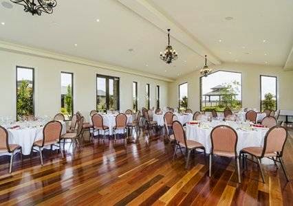 Quality Suites Seasons 5 | lodging | 454 Point Cook Rd, Point Cook VIC 3030, Australia | 0383765300 OR +61 3 8376 5300
