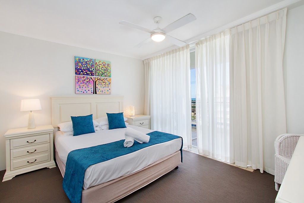 Rainbow Commodore Holiday Apartments | 255 Boundary St, Coolangatta QLD 4225, Australia | Phone: (07) 5536 7758