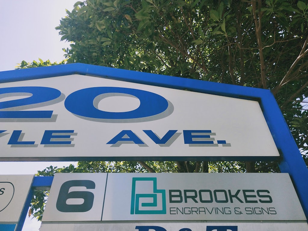Brookes Engraving & Signs | store | 6/20 Doyle Ave, Unanderra NSW 2526, Australia | 0242726660 OR +61 2 4272 6660