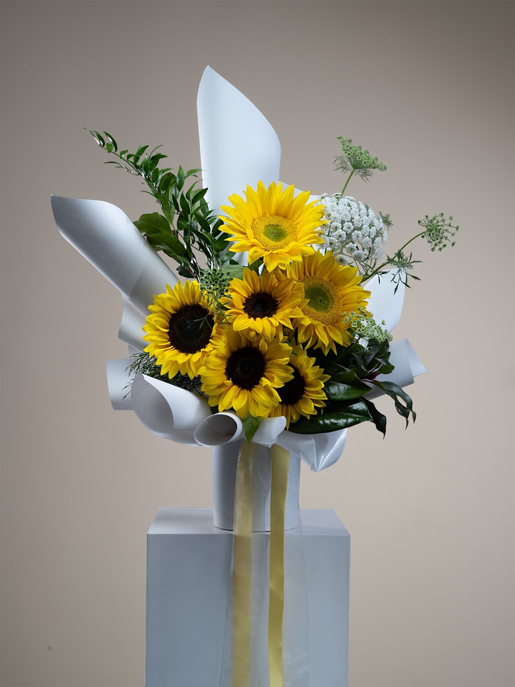 Hansford Flowers | 58 Hansford Rd, Coombabah QLD 4216, Australia | Phone: 0414 914 215