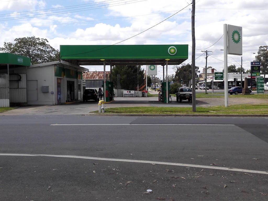 BP | gas station | Johnson &, Dowling St, Forbes NSW 2871, Australia | 0268522245 OR +61 2 6852 2245