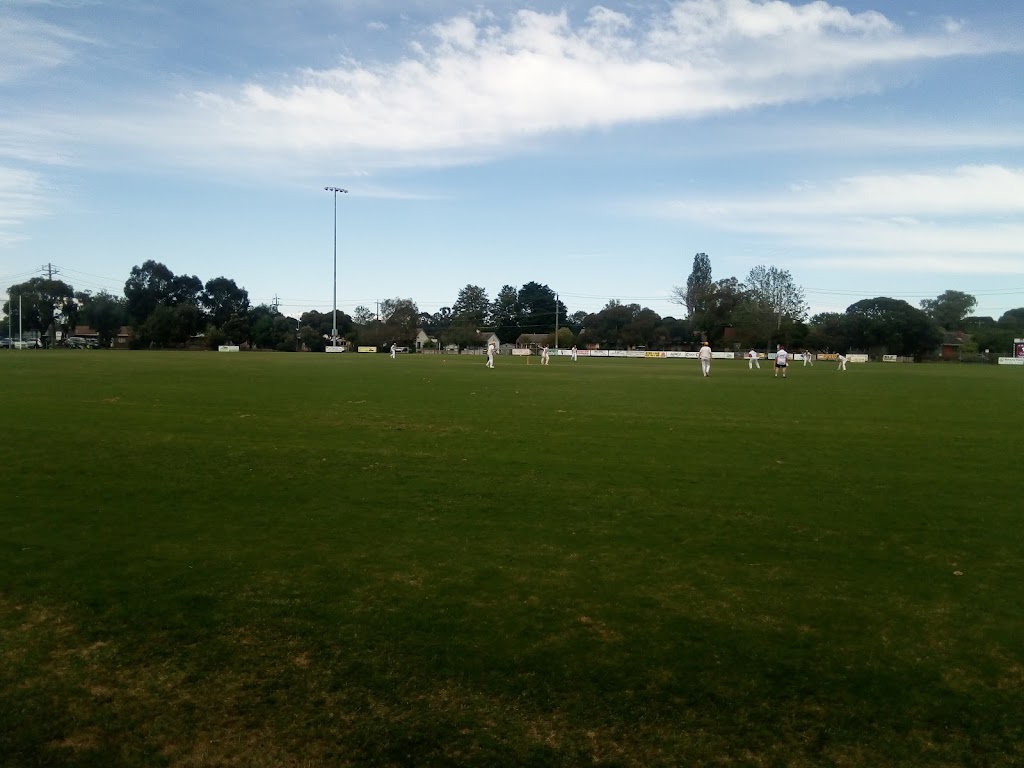 Pines Football - Cricket Club |  | Forest Dr & Messmate St, Frankston North VIC 3200, Australia | 0397863255 OR +61 3 9786 3255