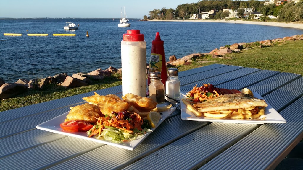 Dolphin Watch Cafe | cafe | 40 Victoria Parade, Nelson Bay NSW 2315, Australia | 0249841262 OR +61 2 4984 1262