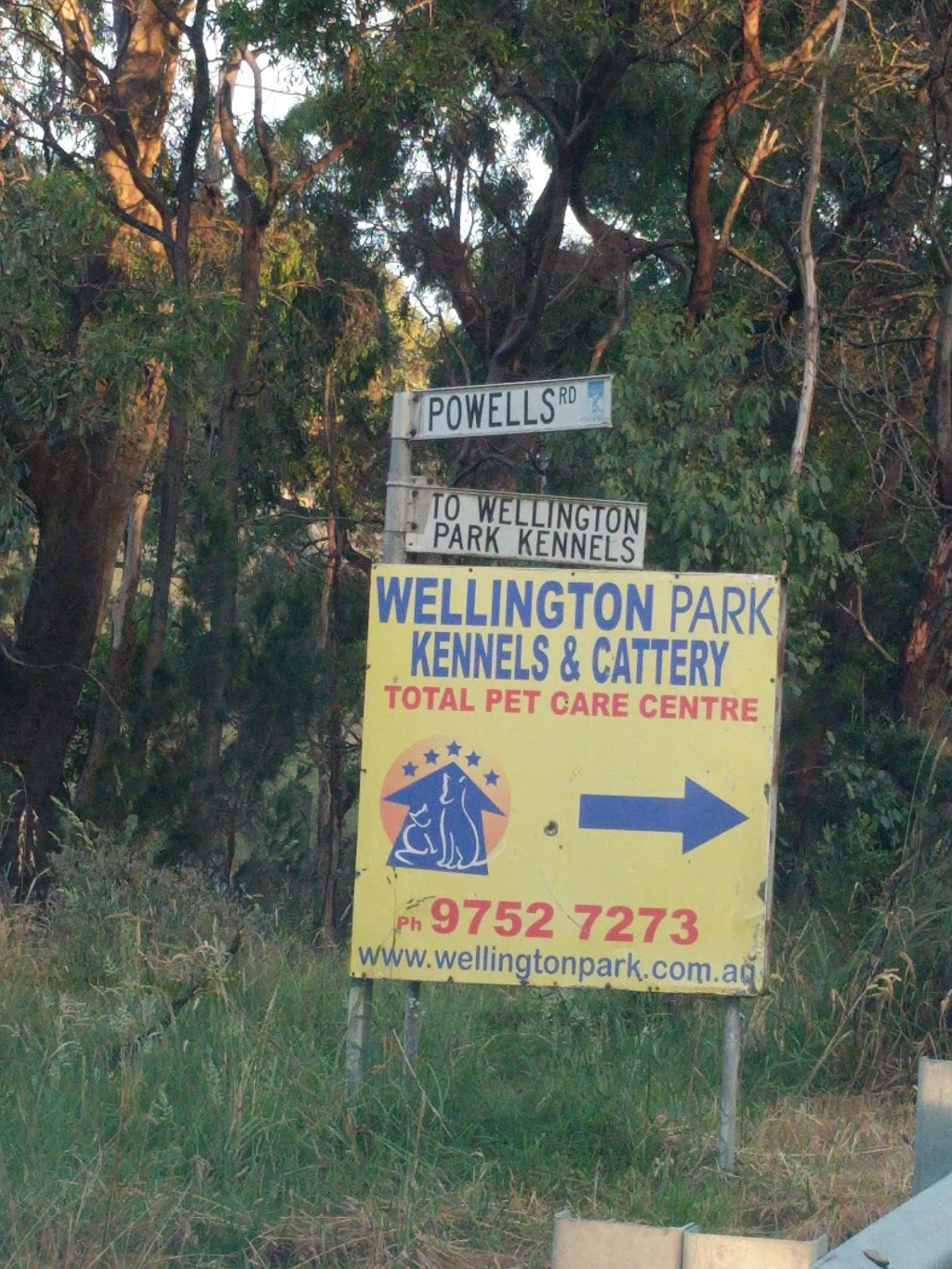 Wellington Park Kennels |  | 32 Powells Rd, Lysterfield VIC 3156, Australia | 0397527273 OR +61 3 9752 7273