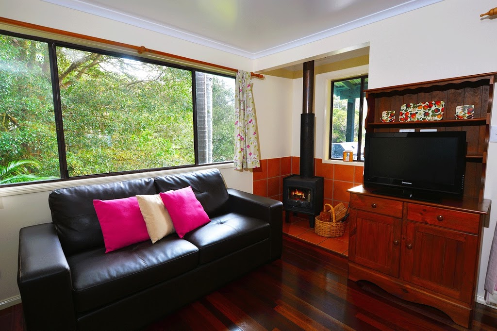 Montville Country Cabins | lodging | 396 Western Ave, Montville QLD 4560, Australia | 0754429484 OR +61 7 5442 9484