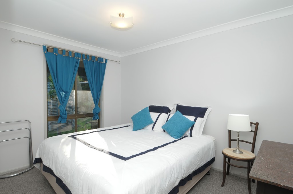 Wallaby Cottage | 78 Wallaby Gully Rd, Ellalong NSW 2325, Australia | Phone: (02) 8840 2852