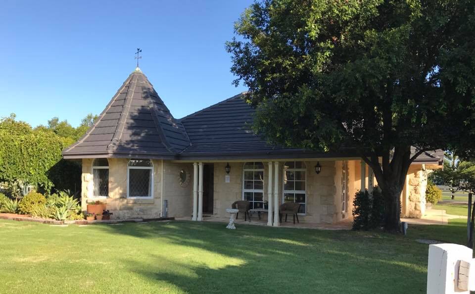 Brookleigh Gatehouse Cottage | lodging | 1235 Great Northern Hwy, Upper Swan WA 6069, Australia | 0292960018 OR +61 2 9296 0018