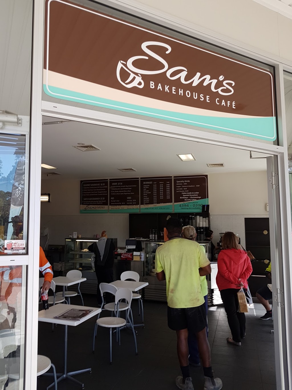 Sams Bakehouse Cafe | cafe | 8/2 Edward Stinson Ave, Wadalba NSW 2259, Australia | 0243940390 OR +61 2 4394 0390