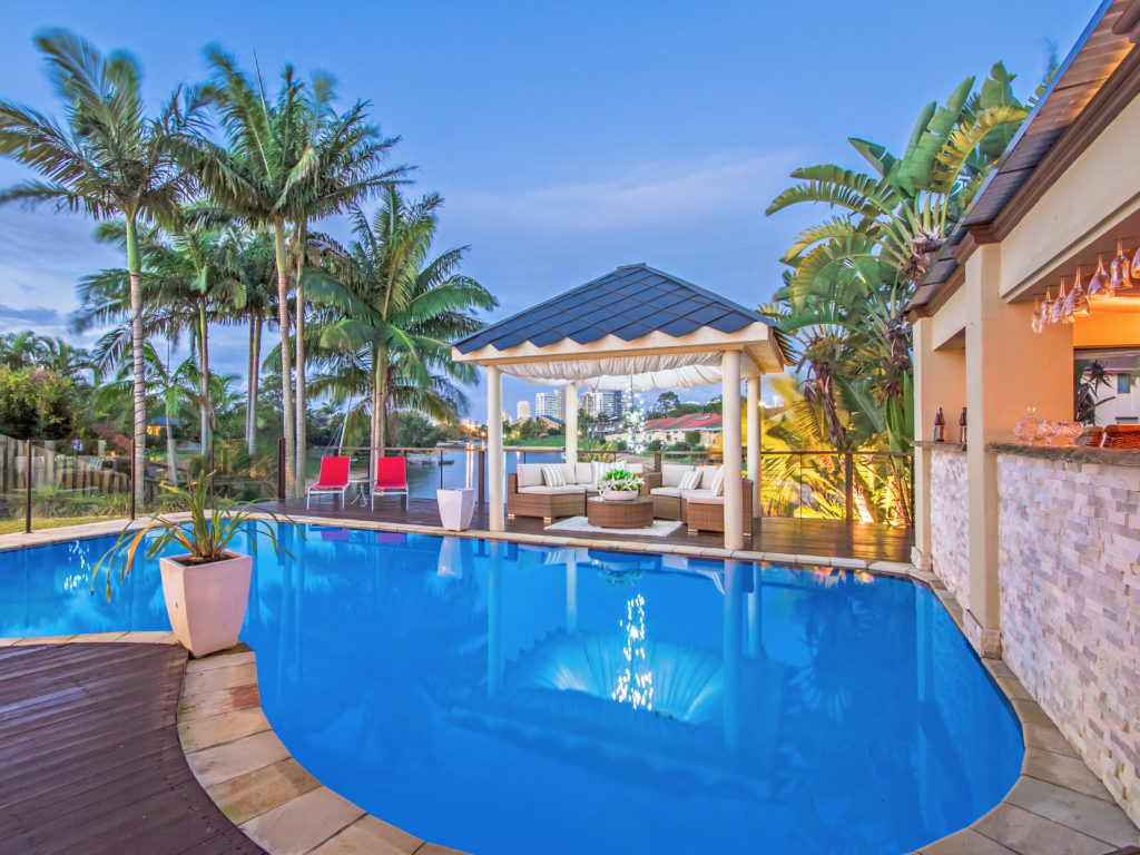 Live The Dream Holiday Homes | lodging | Broadbeach Waters QLD 4218, Australia | 0449834125 OR +61 449 834 125