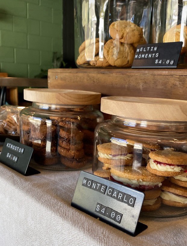 Mr Bold Next Door | Unit 1A/4 Hopkins Pl, Narooma NSW 2546, Australia | Phone: 0437 279 839