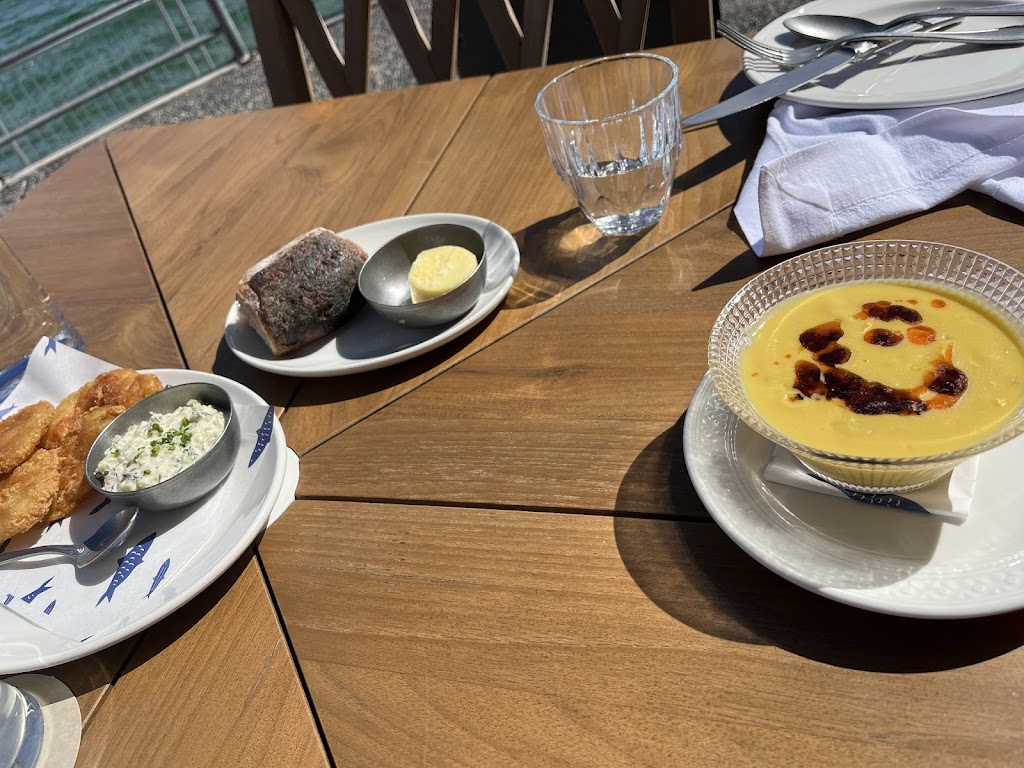 Felons Seafood | E Esplanade, Manly NSW 2095, Australia | Phone: (02) 9977 1266