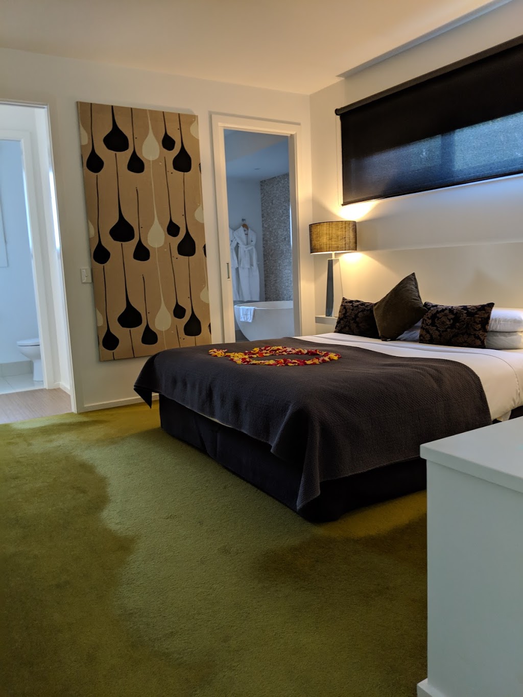 Saltus Luxury Accommodation | lodging | 119 Main Rd, Hepburn Springs VIC 3461, Australia | 1300725887 OR +61 1300 725 887